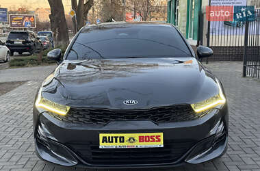 Седан Kia K5 2019 в 