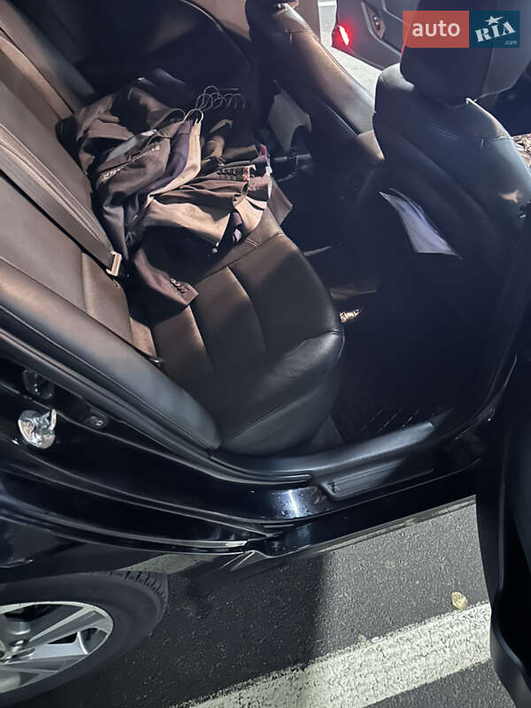 Седан Kia K5 2014 в Киеве