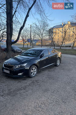 Седан Kia K5 2014 в 