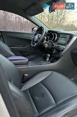 Седан Kia K5 2014 в Киеве