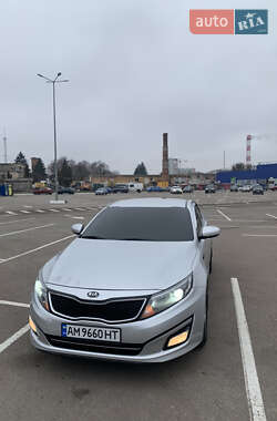 Седан Kia K5 2013 в 