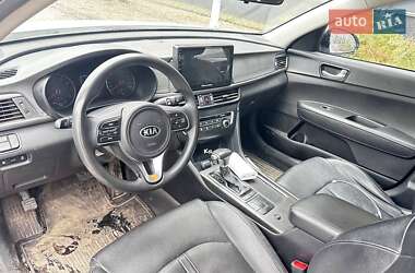 Седан Kia K5 2015 в 