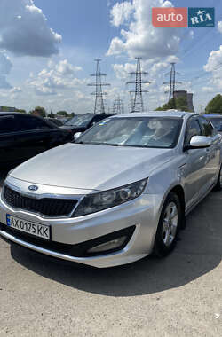 Седан Kia K5 2011 в Харкові