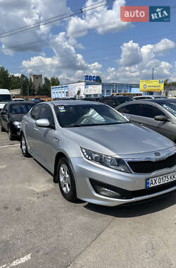 Седан Kia K5 2011 в 