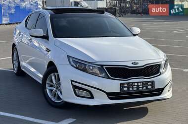 Седан Kia K5 2014 в Одессе