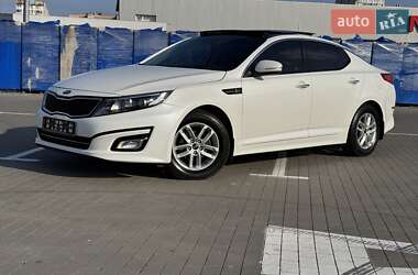 Седан Kia K5 2014 в Одессе