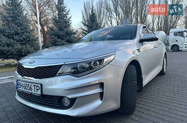 Седан Kia K5 2017 в Одессе