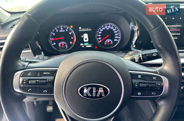 Седан Kia K5 2020 в Києві