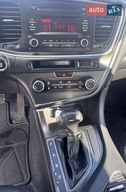 Седан Kia K5 2014 в 