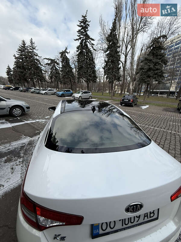 Седан Kia K5 2010 в Одессе
