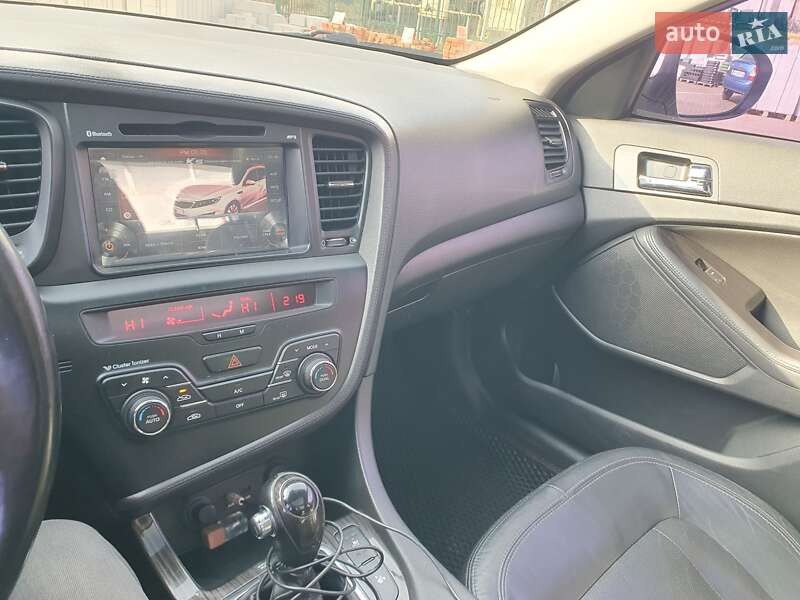Седан Kia K5 2012 в Кривом Роге