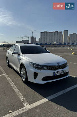 Седан Kia K5 2017 в Києві