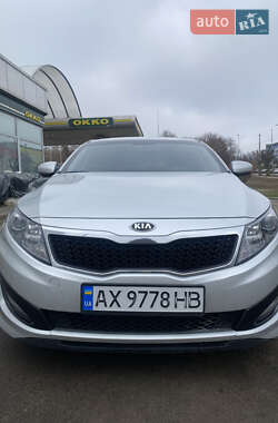 Седан Kia K5 2013 в Харькове