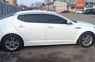 Седан Kia K5 2015 в 