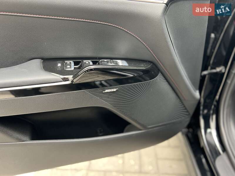 Седан Kia K5 2023 в Киеве