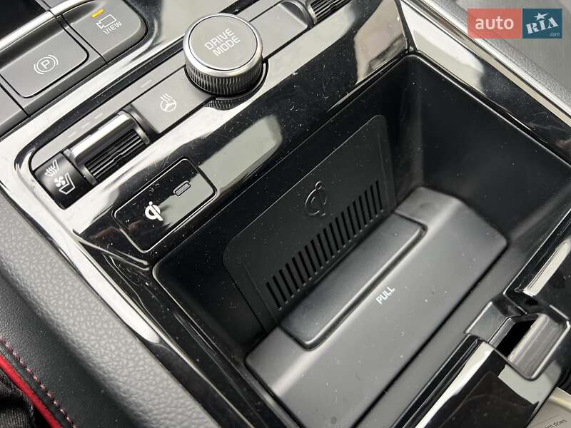 Седан Kia K5 2023 в Киеве