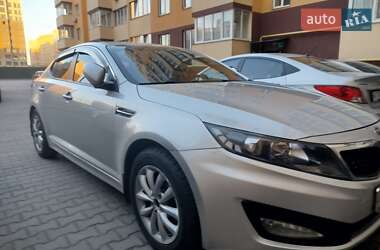 Седан Kia K5 2012 в 
