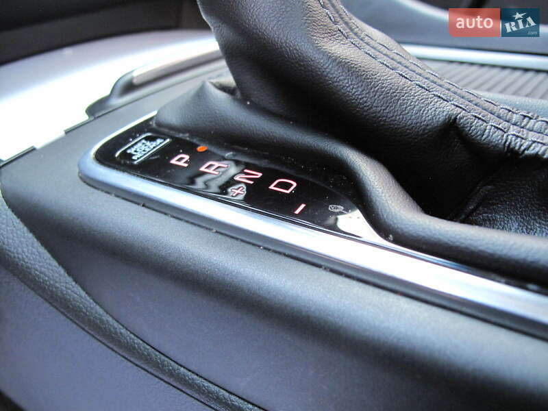 Седан Kia K5 2017 в Киеве