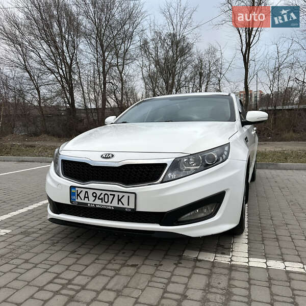 Седан Kia K5 2013 в 