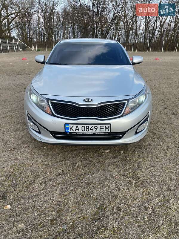 Седан Kia K5 2014 в Києві