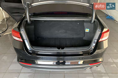 Седан Kia K5 2015 в 