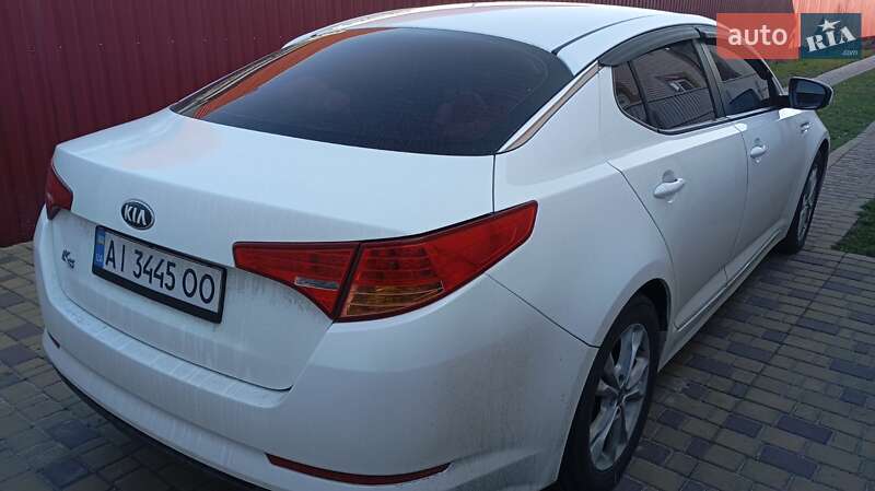 Седан Kia K5 2013 в 