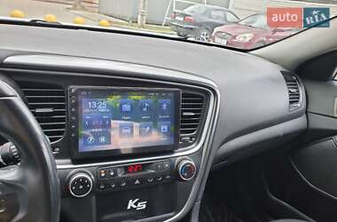 Седан Kia K5 2015 в 