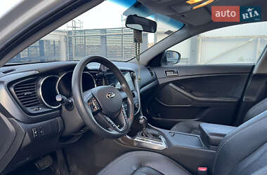 Седан Kia K5 2013 в 