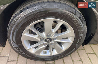 Седан Kia K5 2015 в 