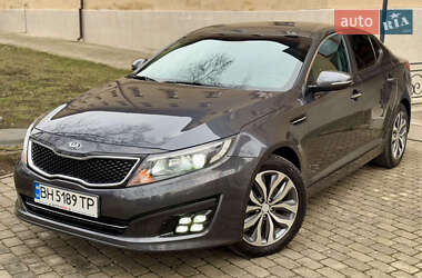 Седан Kia K5 2014 в 