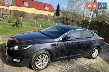 Седан Kia K5 2014 в 