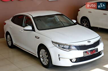Седан Kia K5 2017 в 