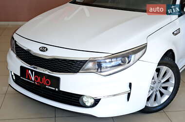 Седан Kia K5 2017 в 