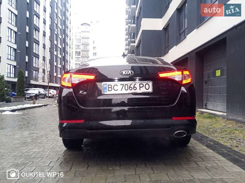 Седан Kia K5 2013 в Ивано-Франковске
