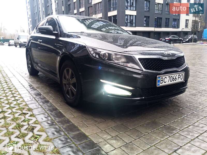 Седан Kia K5 2013 в Ивано-Франковске