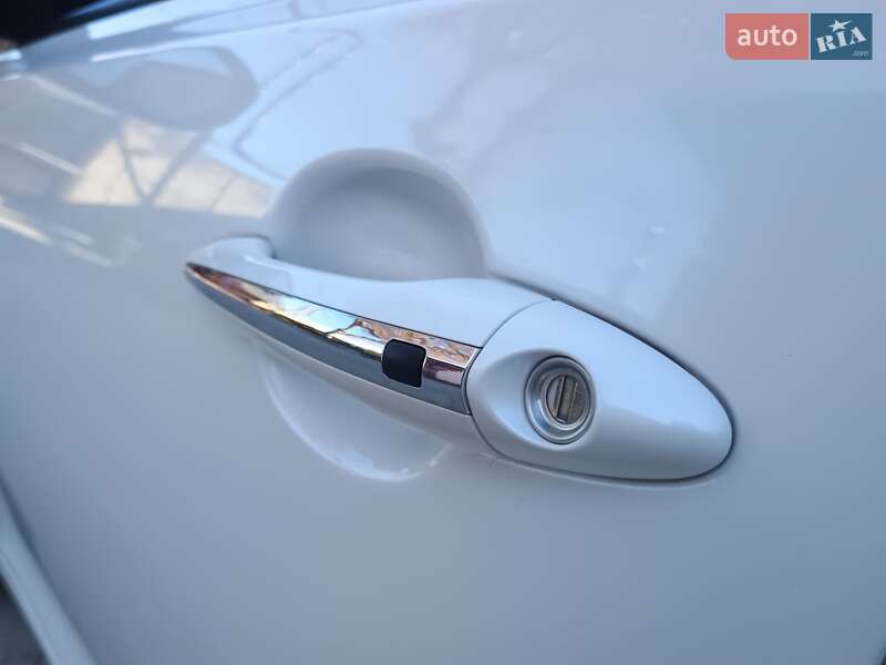 Седан Kia K5 2014 в Дніпрі