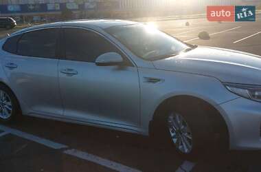 Седан Kia K5 2016 в 