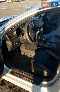 Седан Kia K5 2016 в 