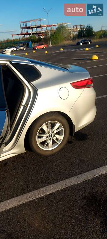 Седан Kia K5 2016 в Киеве фото 21 Седан Kia K5 2016 в Киеве