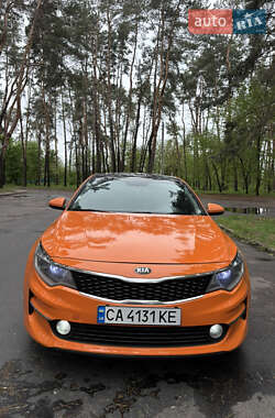 Седан Kia K5 2016 в Черкасах