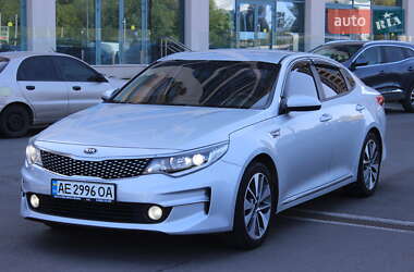 Седан Kia K5 2016 в Днепре