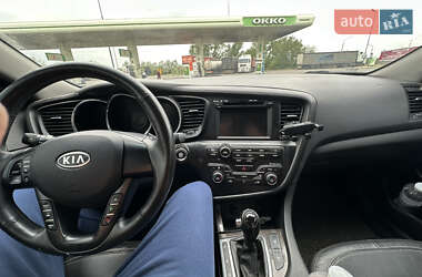Седан Kia K5 2010 в 