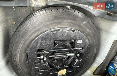 Седан Kia K5 2010 в 