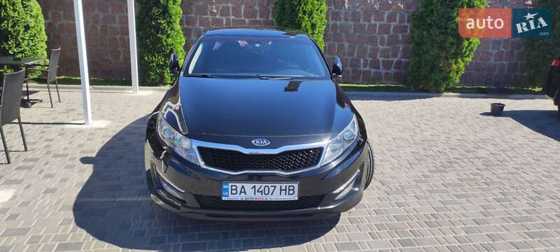 Седан Kia K5 2012 в 