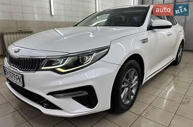 Седан Kia K5 2018 в 