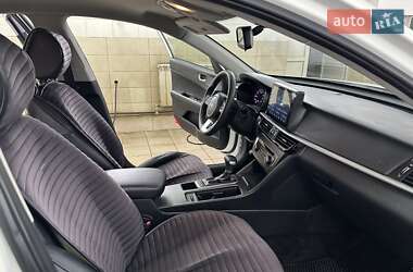 Седан Kia K5 2018 в 
