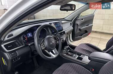 Седан Kia K5 2018 в 