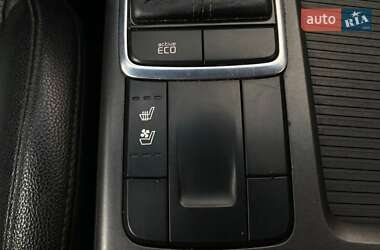 Седан Kia K5 2016 в 