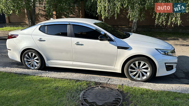 Седан Kia K5 2013 в Кременчуге