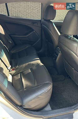 Седан Kia K5 2013 в 